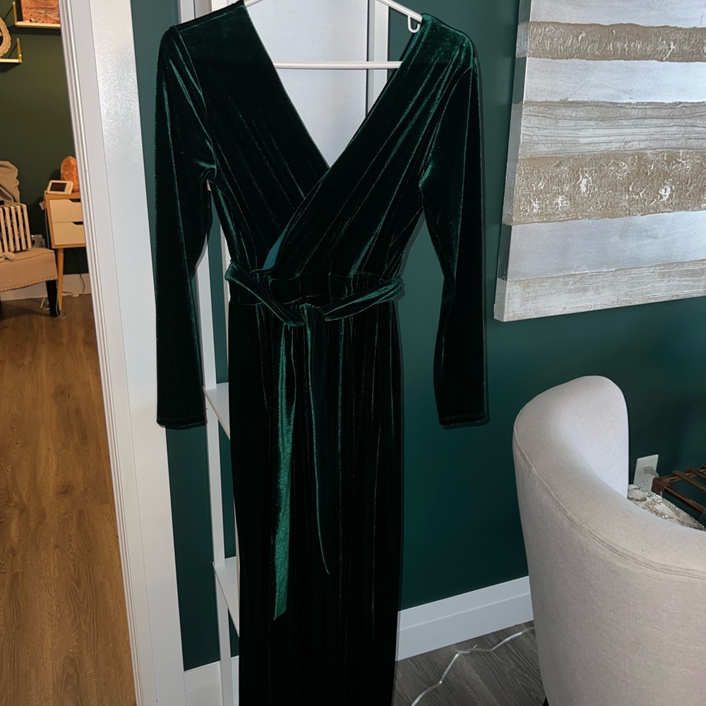 Elegant Emerald Green Velvet Dress